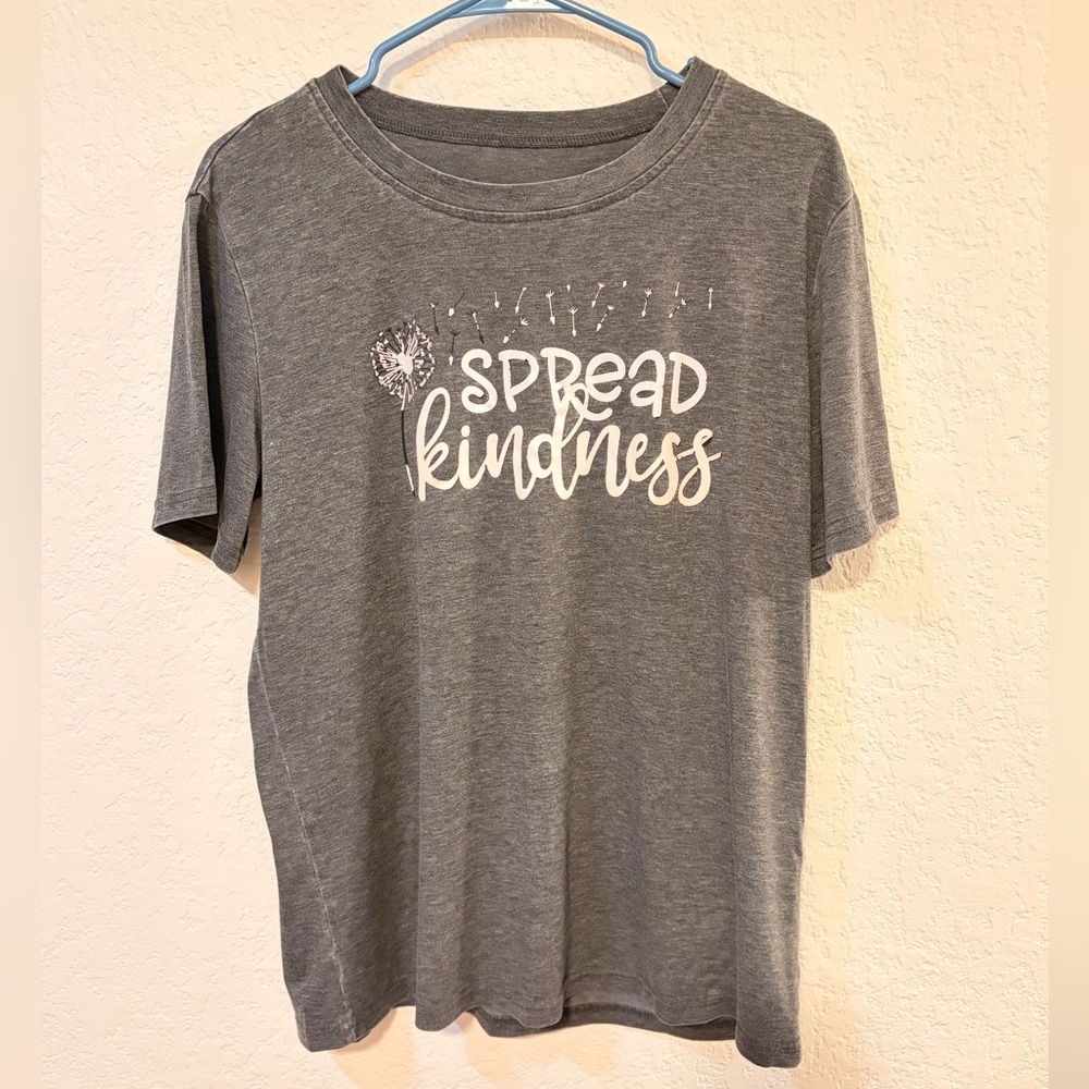 Gray 'Spread Kindness' T-Shirt